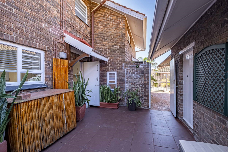 4 Bedroom Property for Sale in Summerstrand Eastern Cape